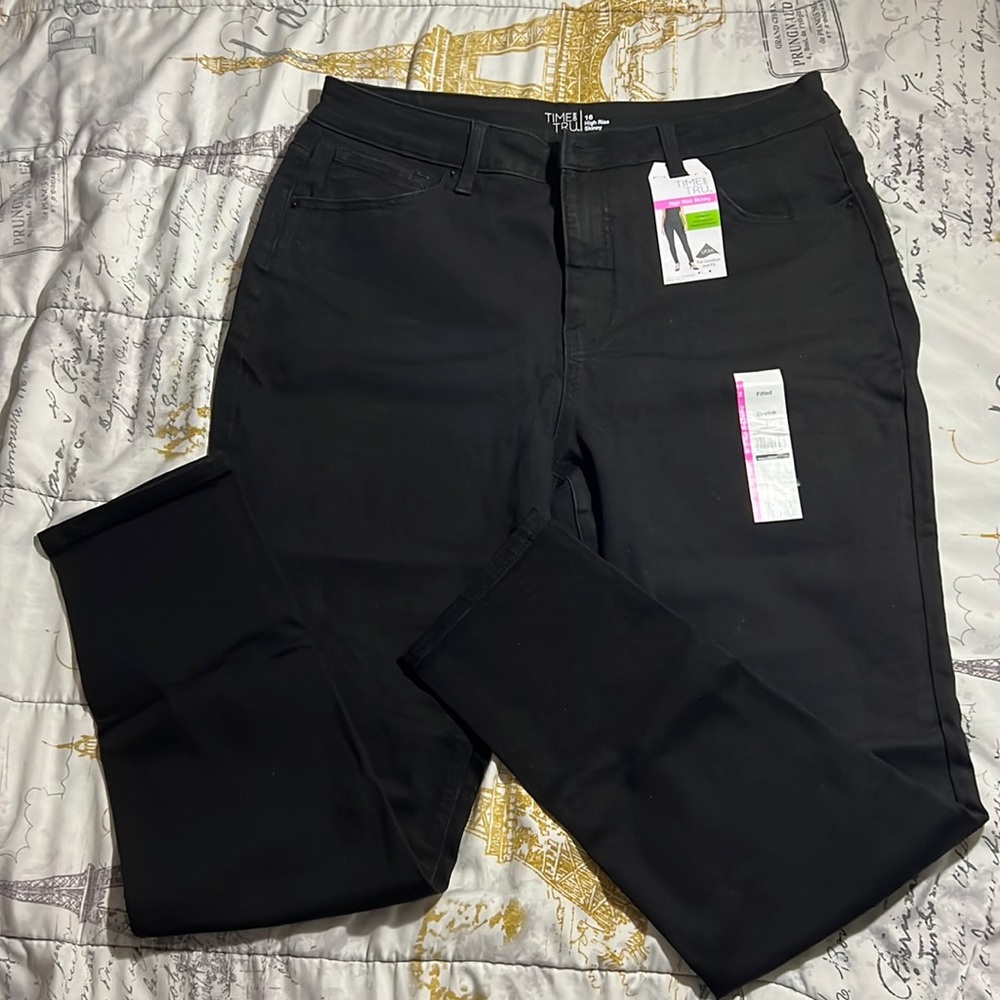 BLACK JEANS